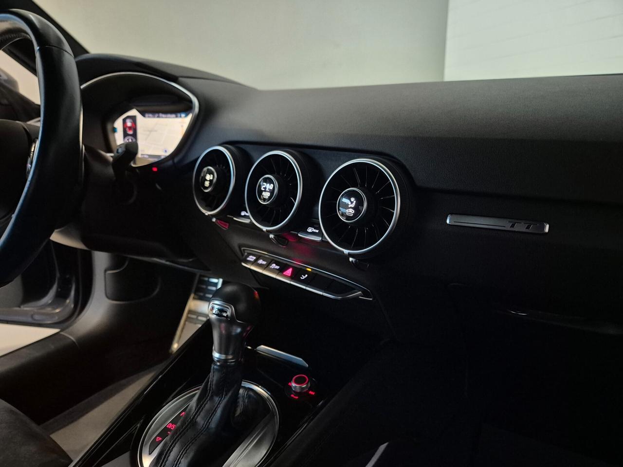 Audi TT S-line TFSI S-tronic 1.8cc 179cv Automatica