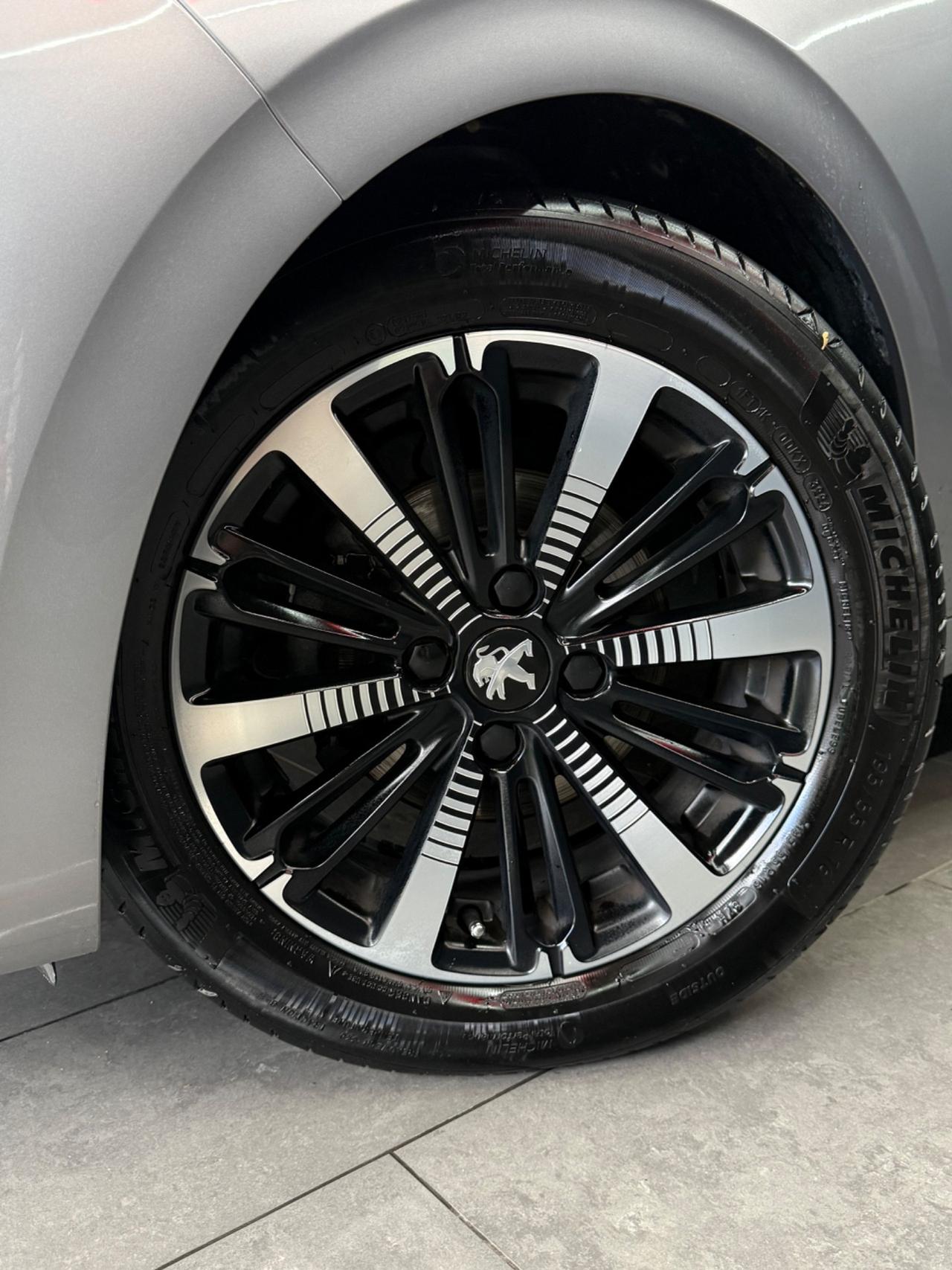 Peugeot 208 BlueHDi 102 CV ALLURE PACK 09/2019
