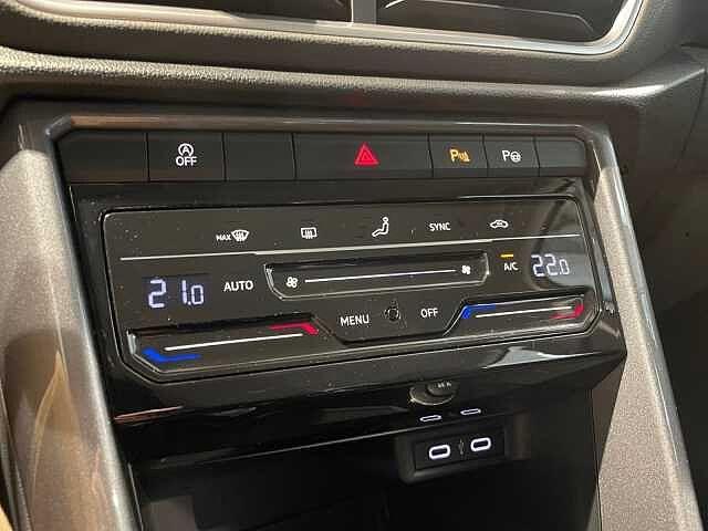 Volkswagen T-Roc 1.0TSI 110CV Style - NEOPATENTATI