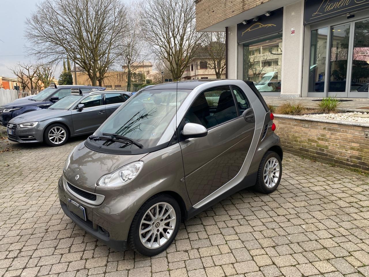 Smart ForTwo 1000 52 kW MHD coupé passion