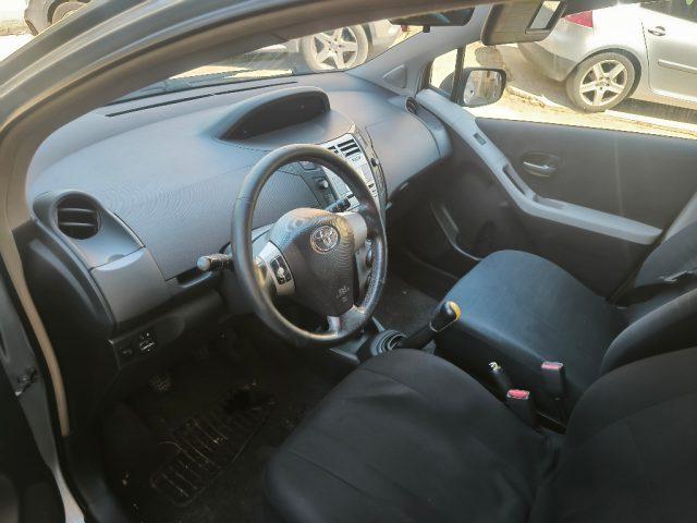 TOYOTA Yaris 1.3 5 porte Sol