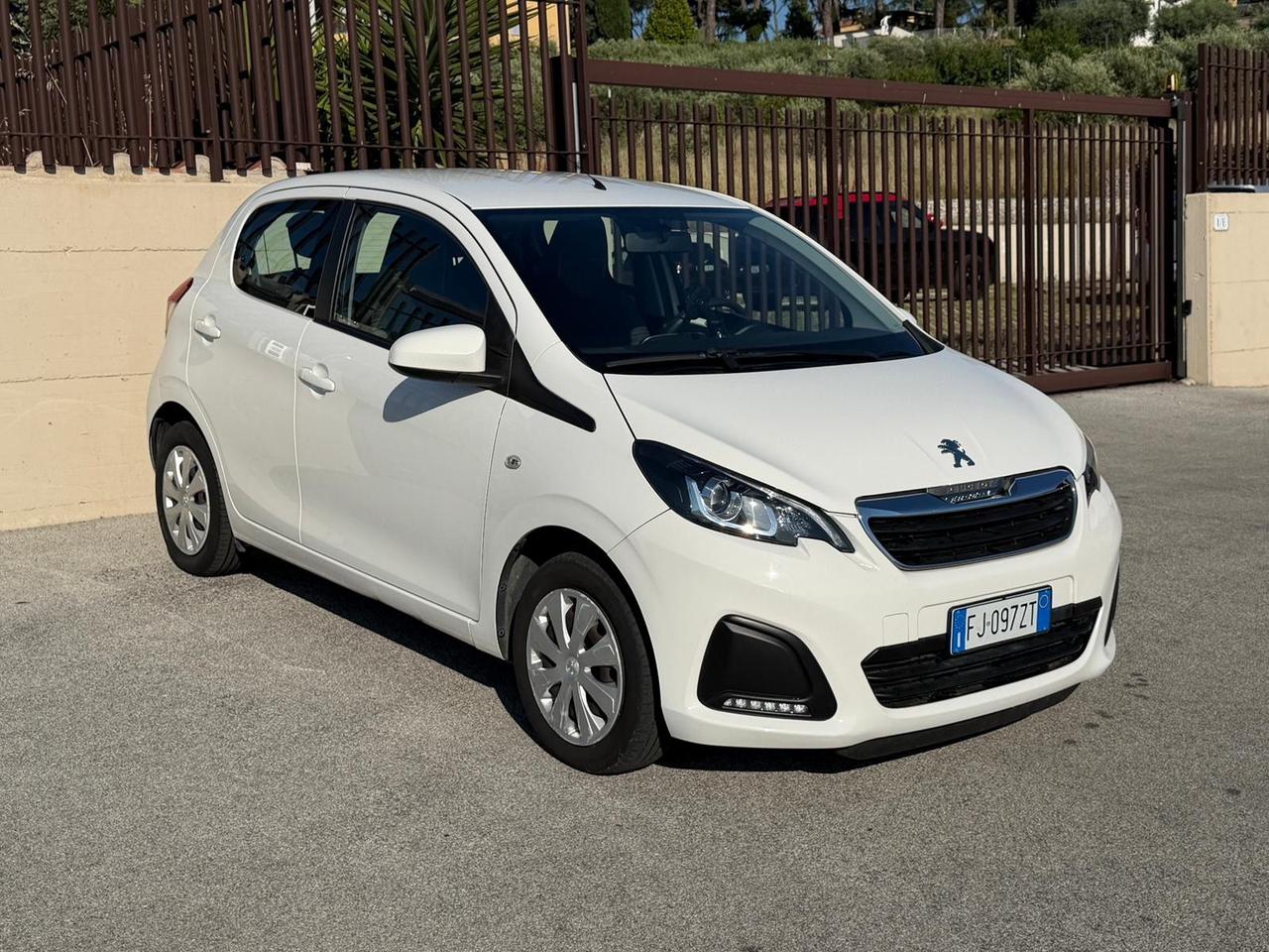 Peugeot 108 5 porte *Garanzia*