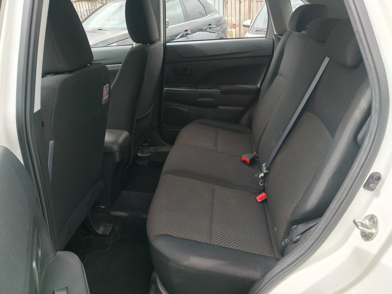 Mitsubishi ASX 1.6 2WD Instyle Navi unico proprietario