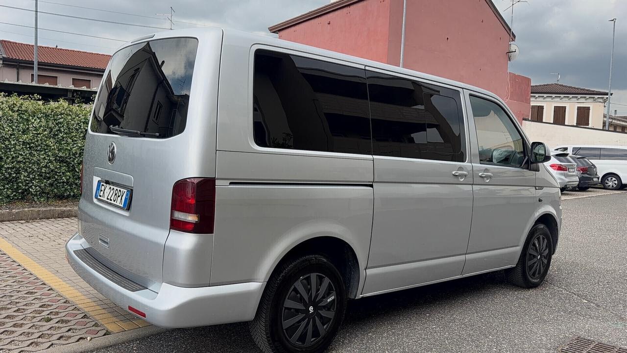 Volkswagen Multivan 2.0 TDI 140CV 9 posti