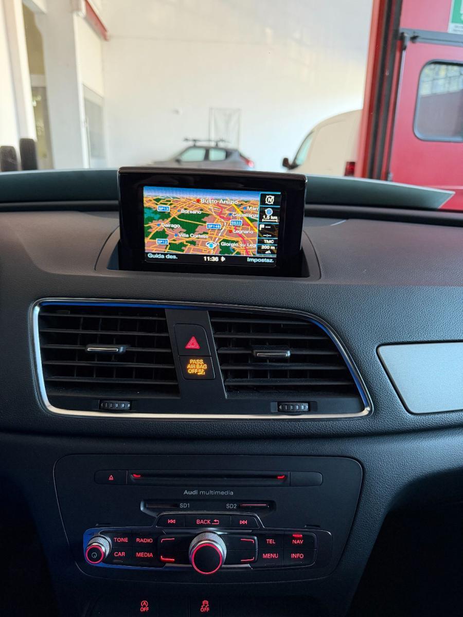 AUDI - Q3 - 2.0 TDI 150 CV Business