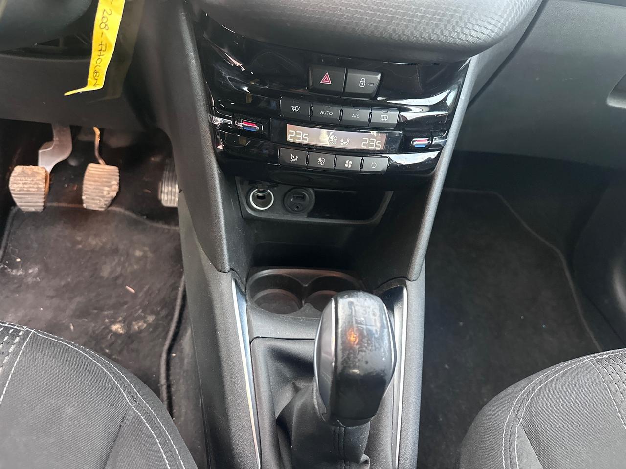 Peugeot 208 PureTech 82 5 porte Allure solo 150mila km