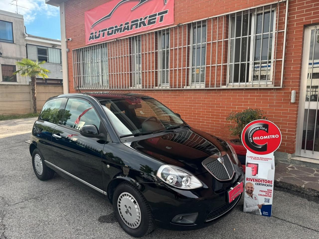 Lancia Ypsilon 1.2 69 CV Unyca