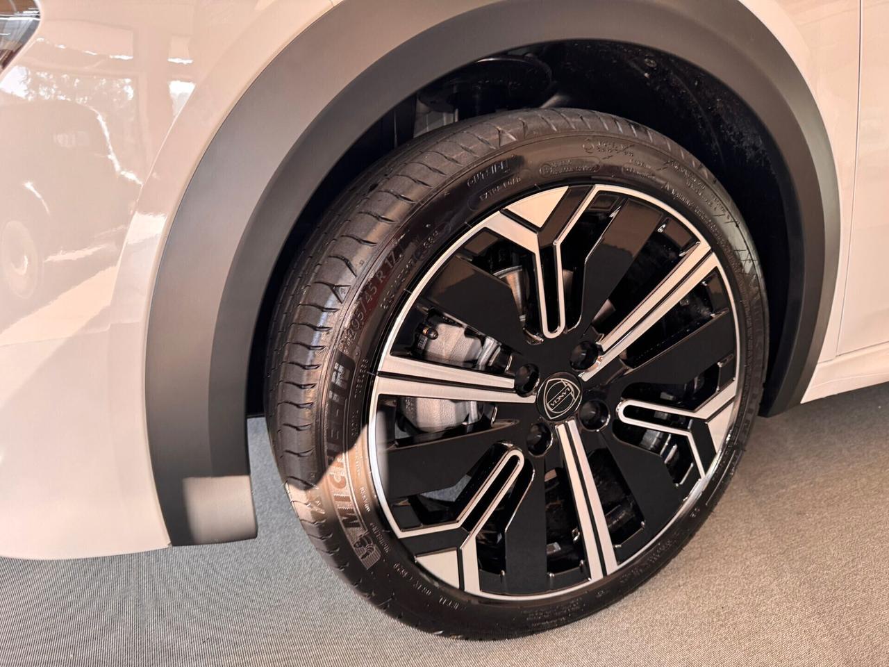 NEW LANCIA YPSILON - Hybrid e-DCT