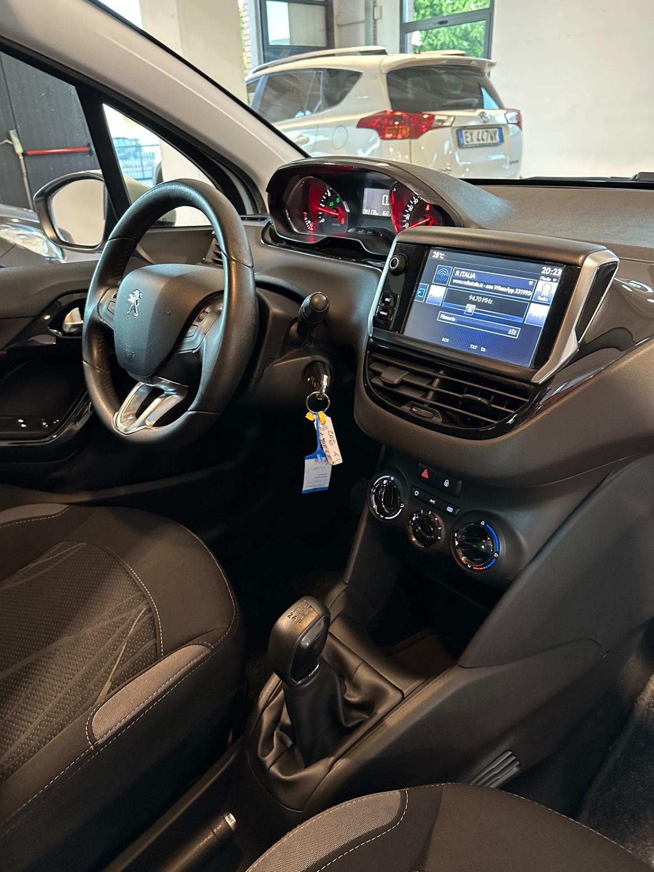 Peugeot 208 1.4 HDi 68 CV 5 porte Allure