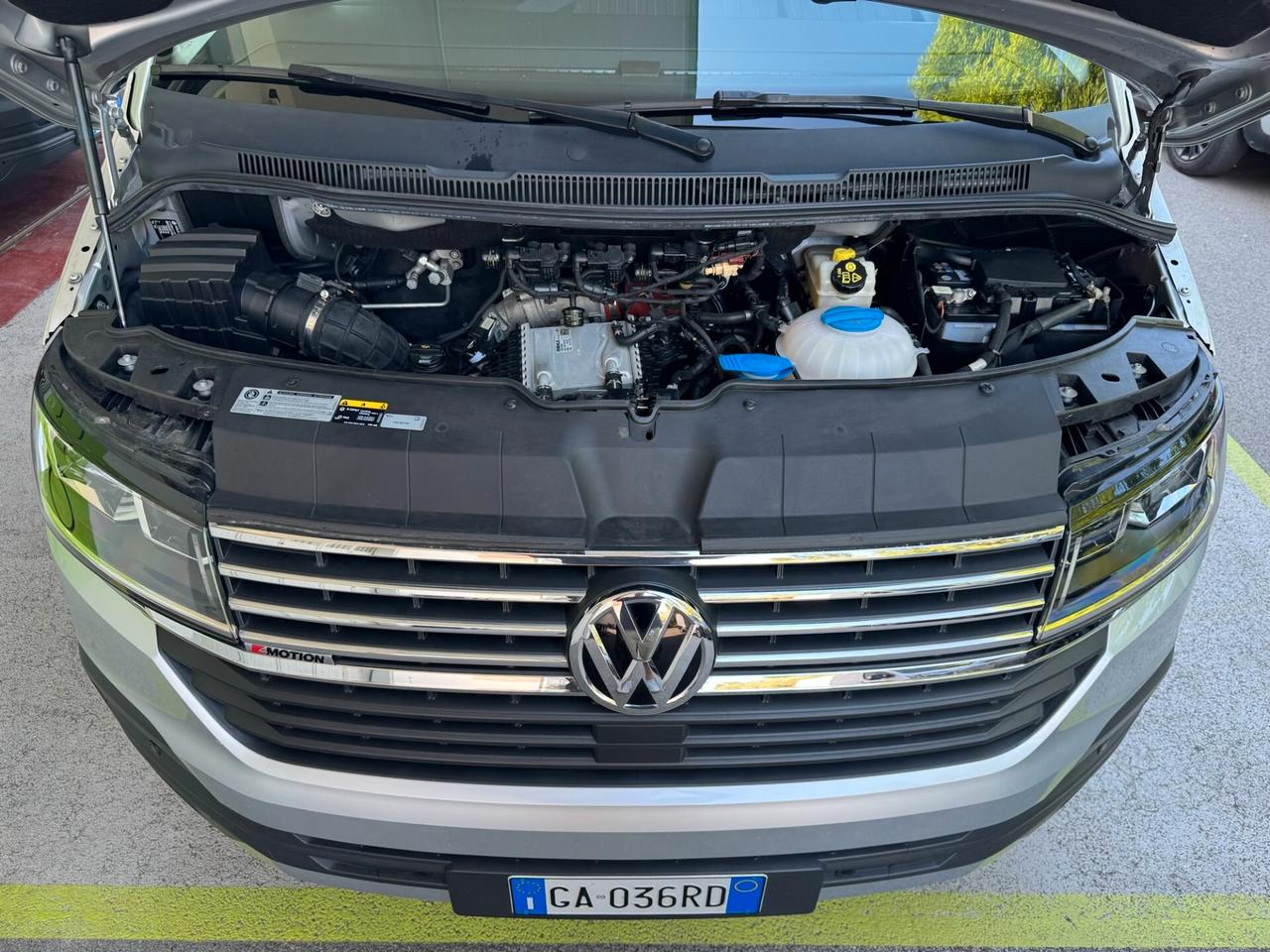 Volkswagen Caravelle T6.1 2.0 4MOTION 9P GARANZIA