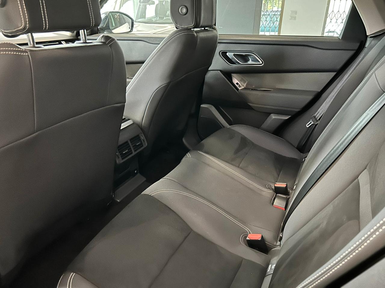 Land Rover Range Velar 2.0D I4 180 CV SE