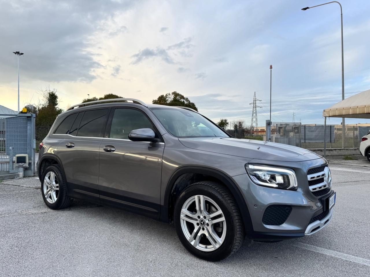MERCEDES GLB 180d Sport - Luci 64 colori Navi