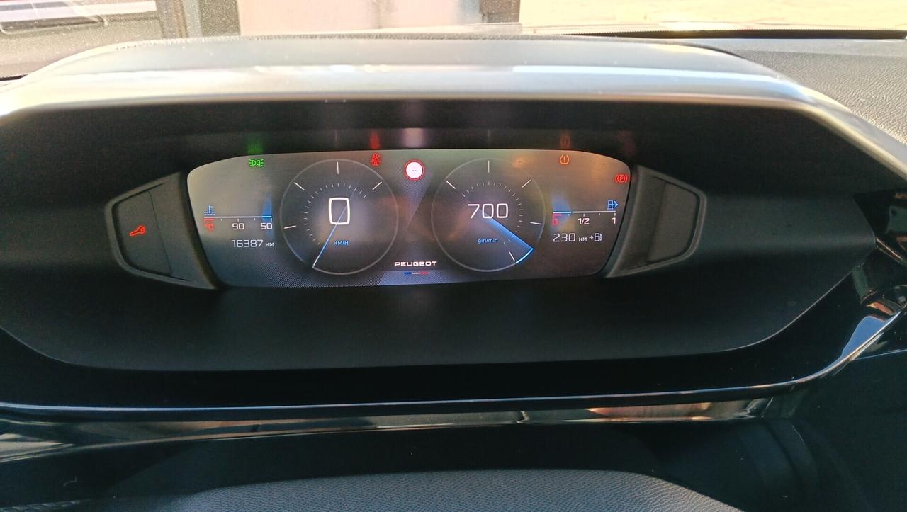 PEUGEOT 308 1.2 BENZ-KM 16.000 -2022