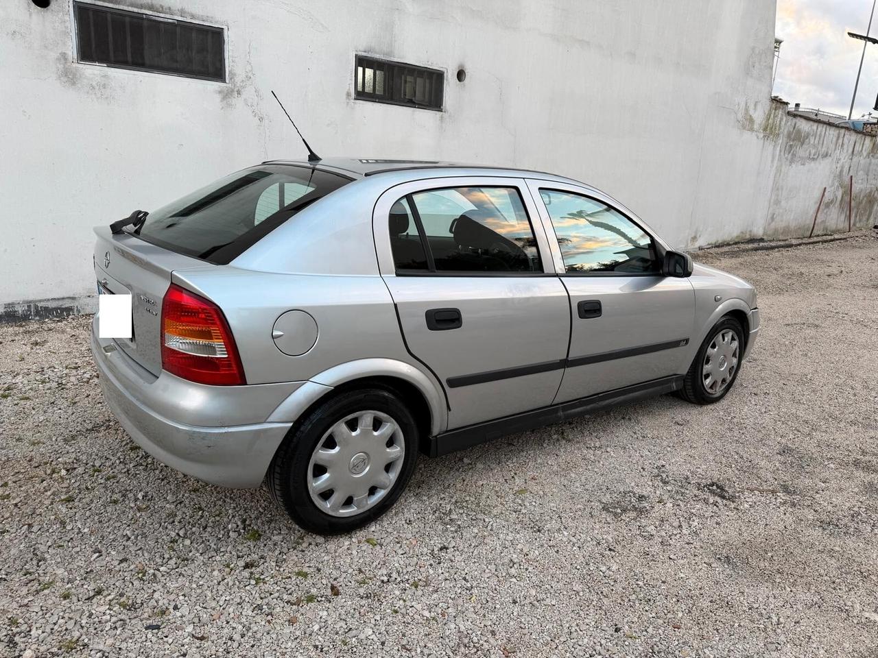 Opel Astra 1.4i Gpl 16V cat 5 porte Club-07/2001