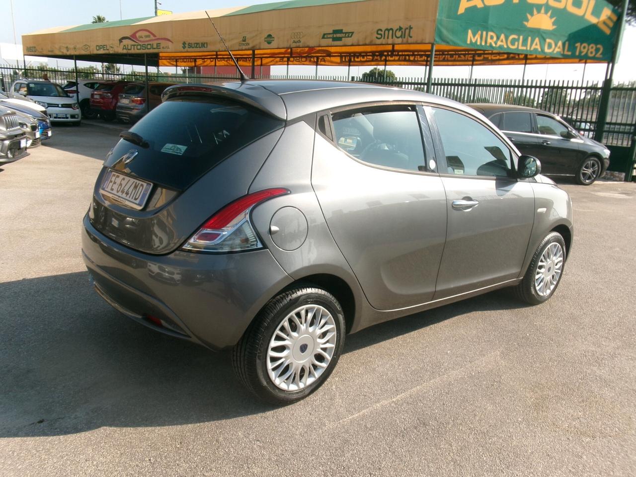 Lancia Ypsilon 1.2 ECOCHIC GPL DI SERIE