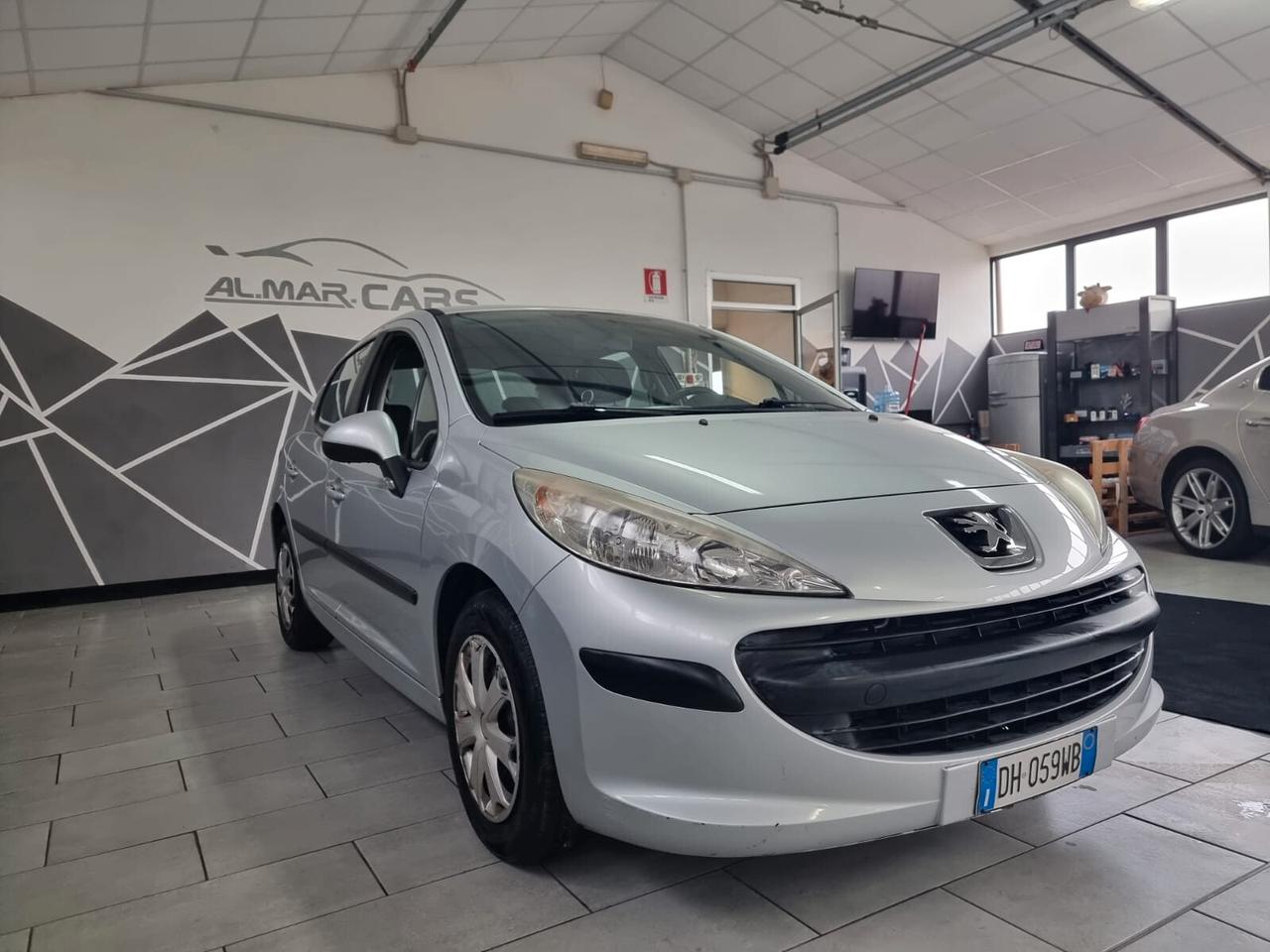 Peugeot 207 1.4 8V 75CV 5p. ONE Line NEOPATENTATI