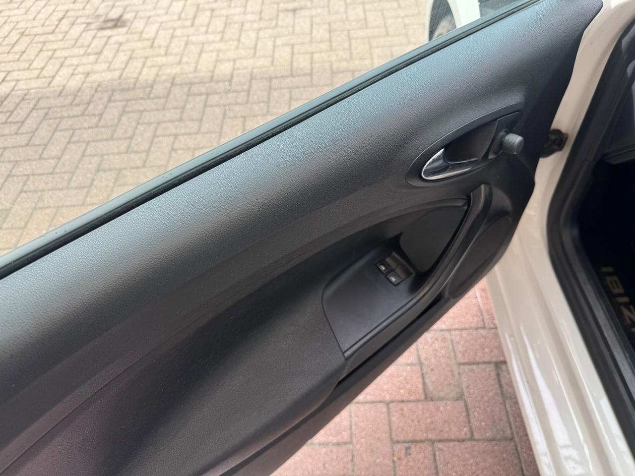 Seat Ibiza Connect Grey 1.0 #11874