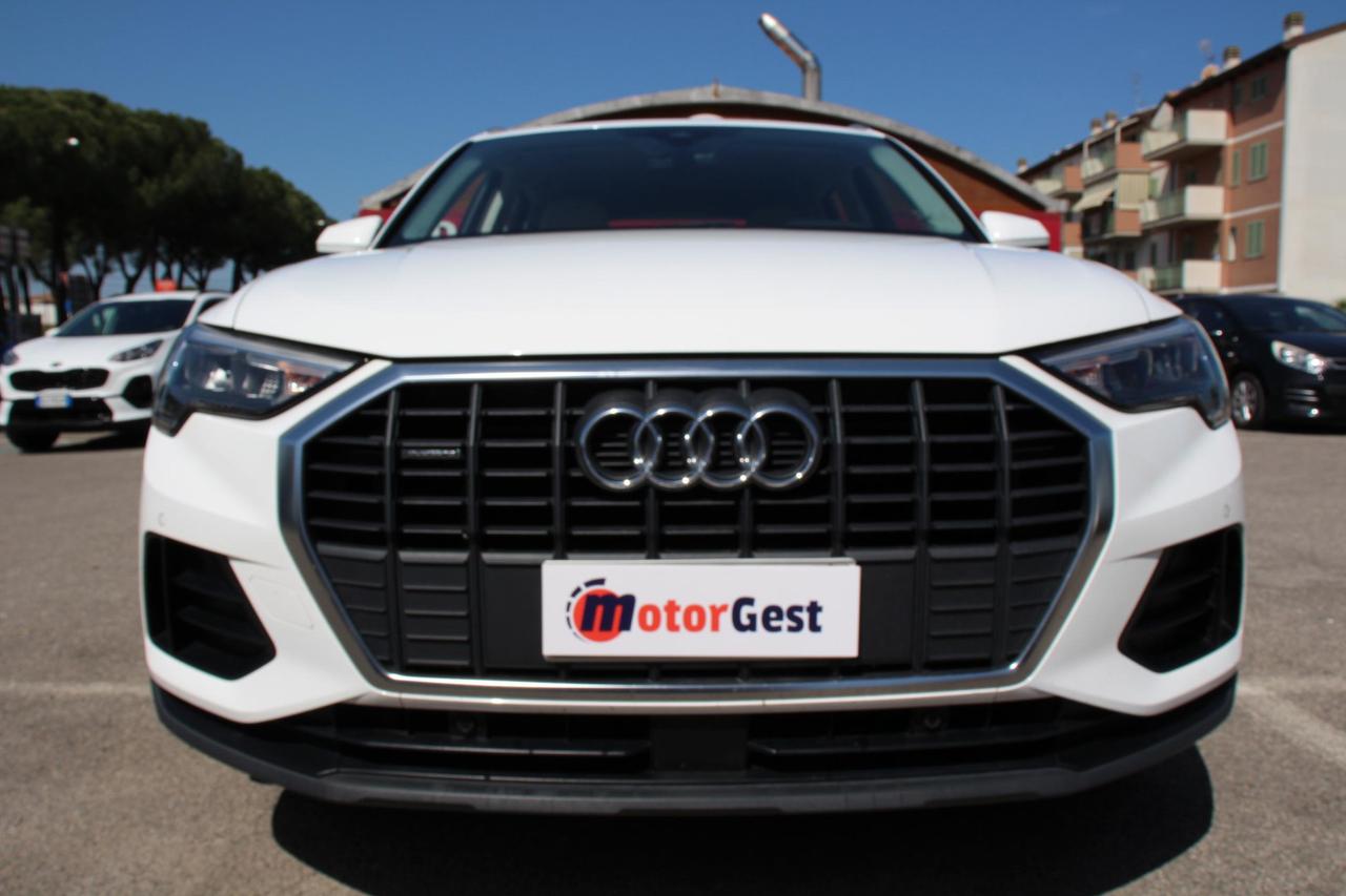 Audi Q3 40 2.0 tdi Business quattro 200cv s-tronic