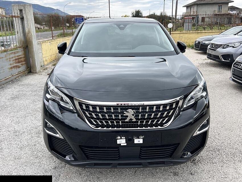 PEUGEOT 3008 1.2 benzina NAVI-AUTOMATICA