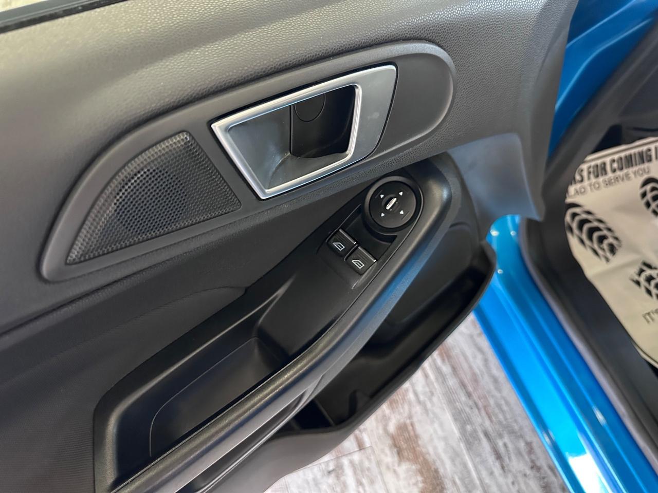 Ford Fiesta 1.4 Benzina Gpl 5 porte ok neopatentati