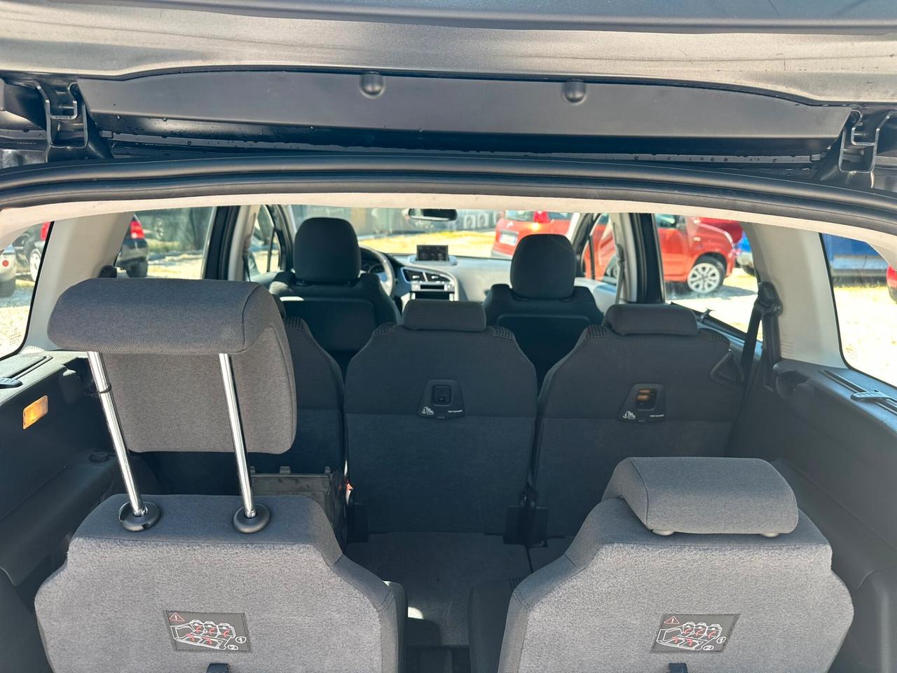 Peugeot 5008 BlueHDi 120 S&S Business