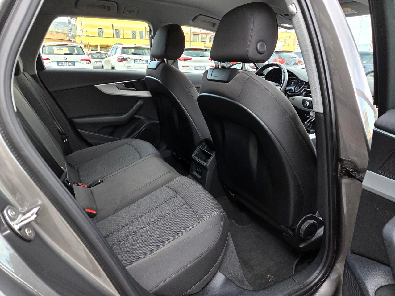 Audi A4 Avant 40 TDI S tronic Business