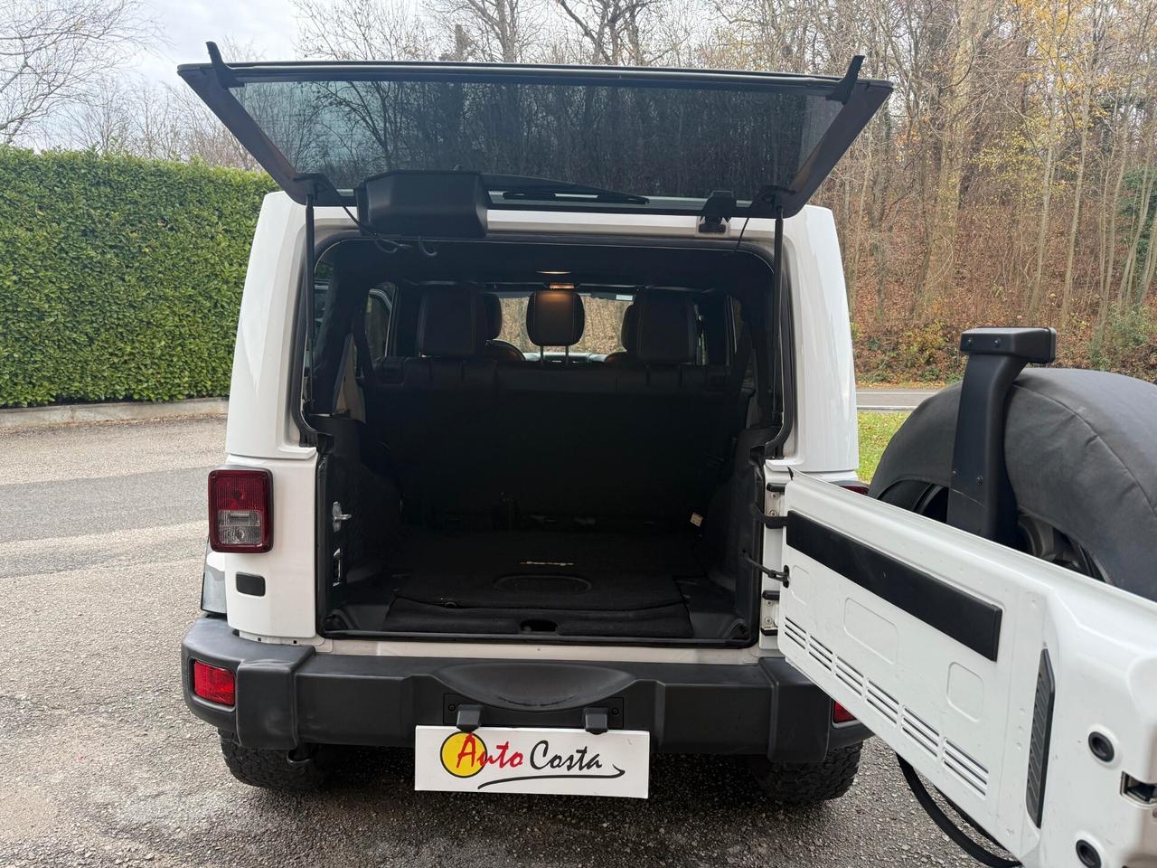 Jeep Wrangler Unlimited 2.8 CRD Sahara Auto JKU CON SOFT TOP