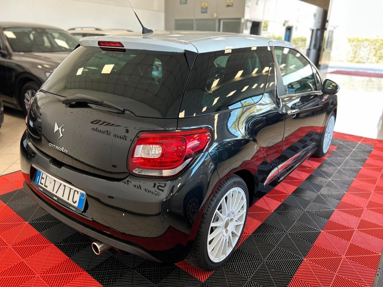 Ds DS3 3 1.4 VTi 95 Just Black
