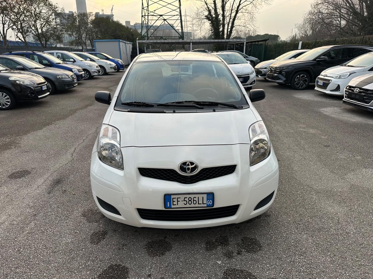 Toyota Yaris 1.0 5p. Now - 2011 - 109.000km Neop.