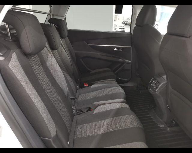 PEUGEOT 5008 BlueHDi 120 S&S EAT6 Business
