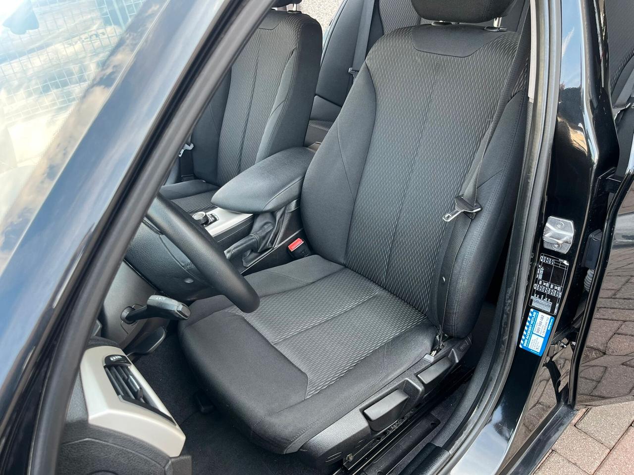 Bmw 118d 5p. Advantage 150CV automatica