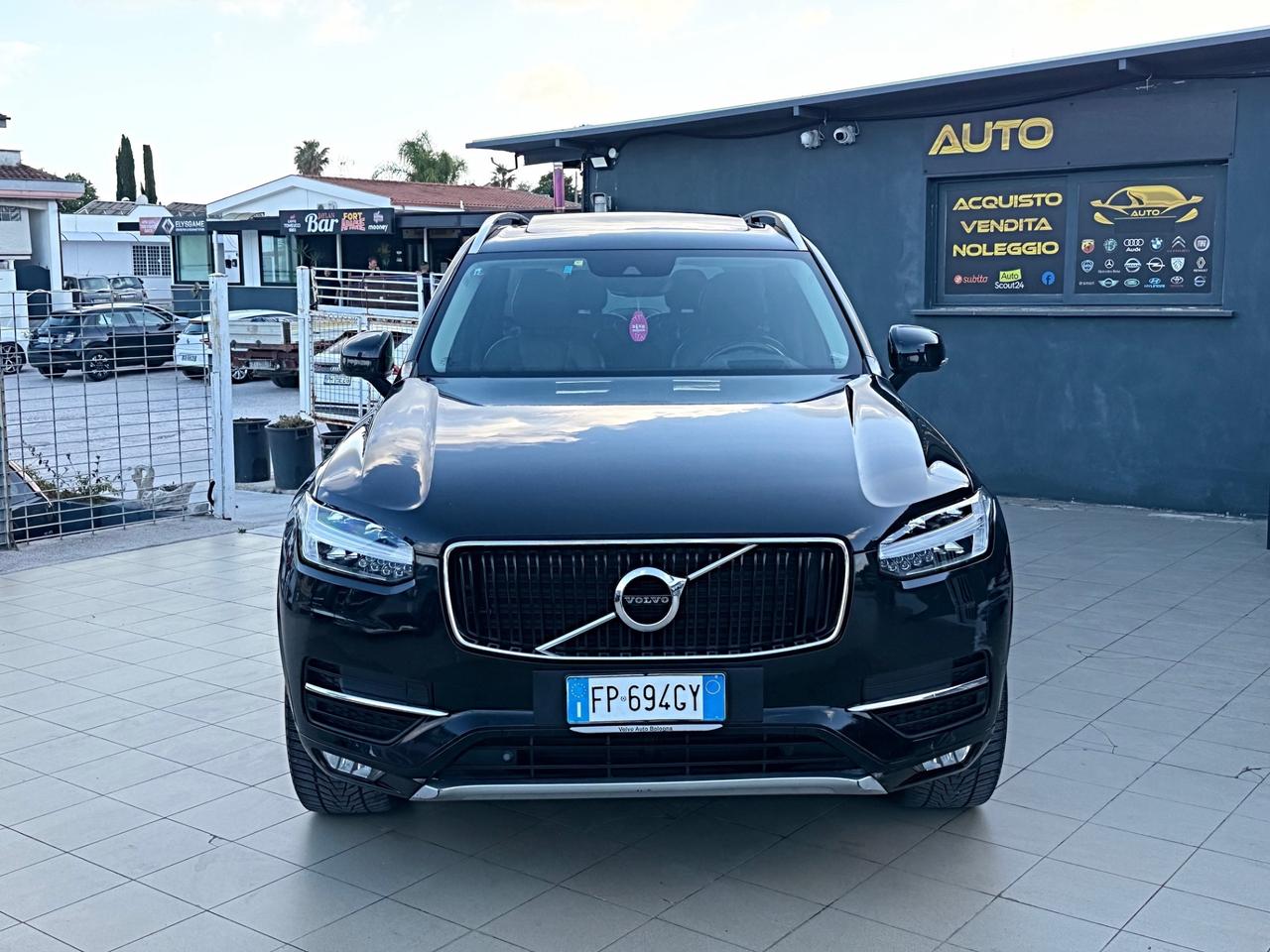 Volvo XC 90 XC90 D5 AWD Geartronic 7 posti R-design