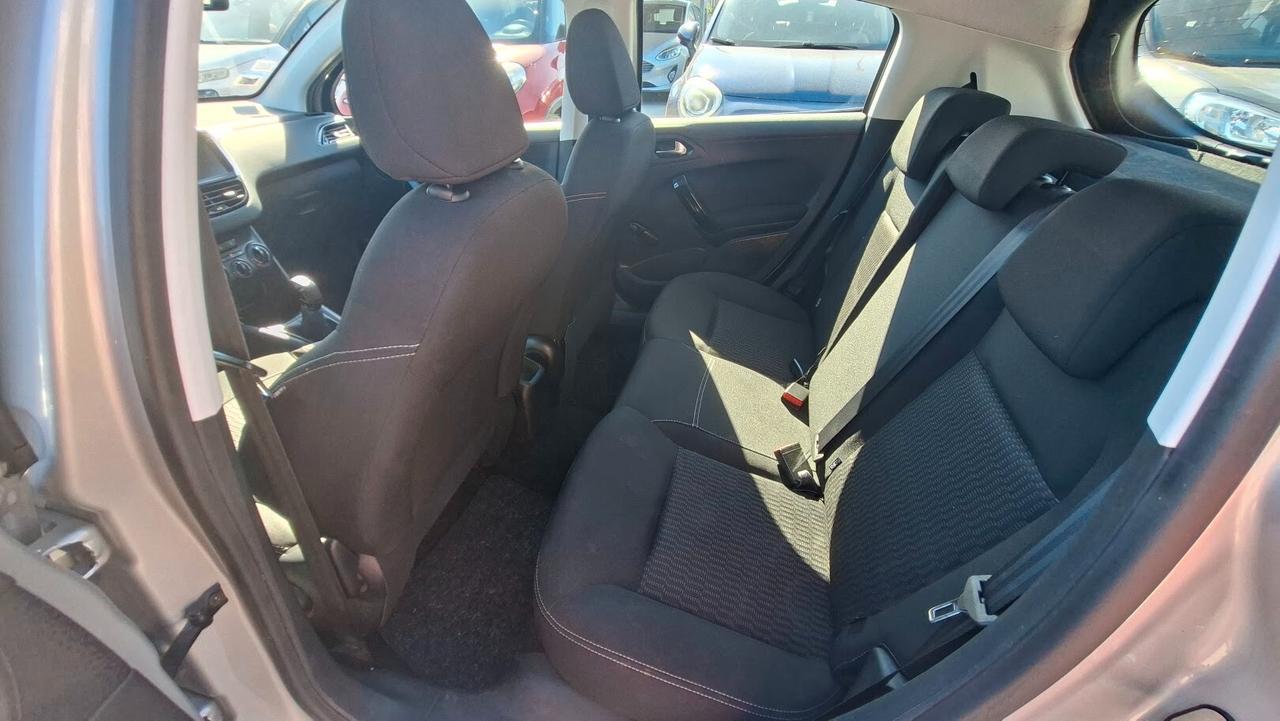 Peugeot 208 PureTech 68 5 porte 2016