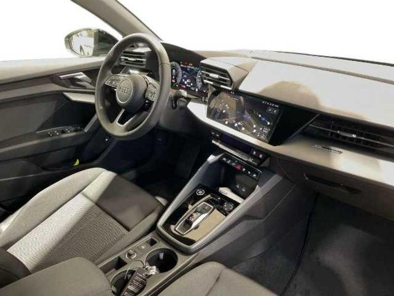 Audi A3 IV 2024 Sportback 1.5 tfsi e Business 204cv s-tronic