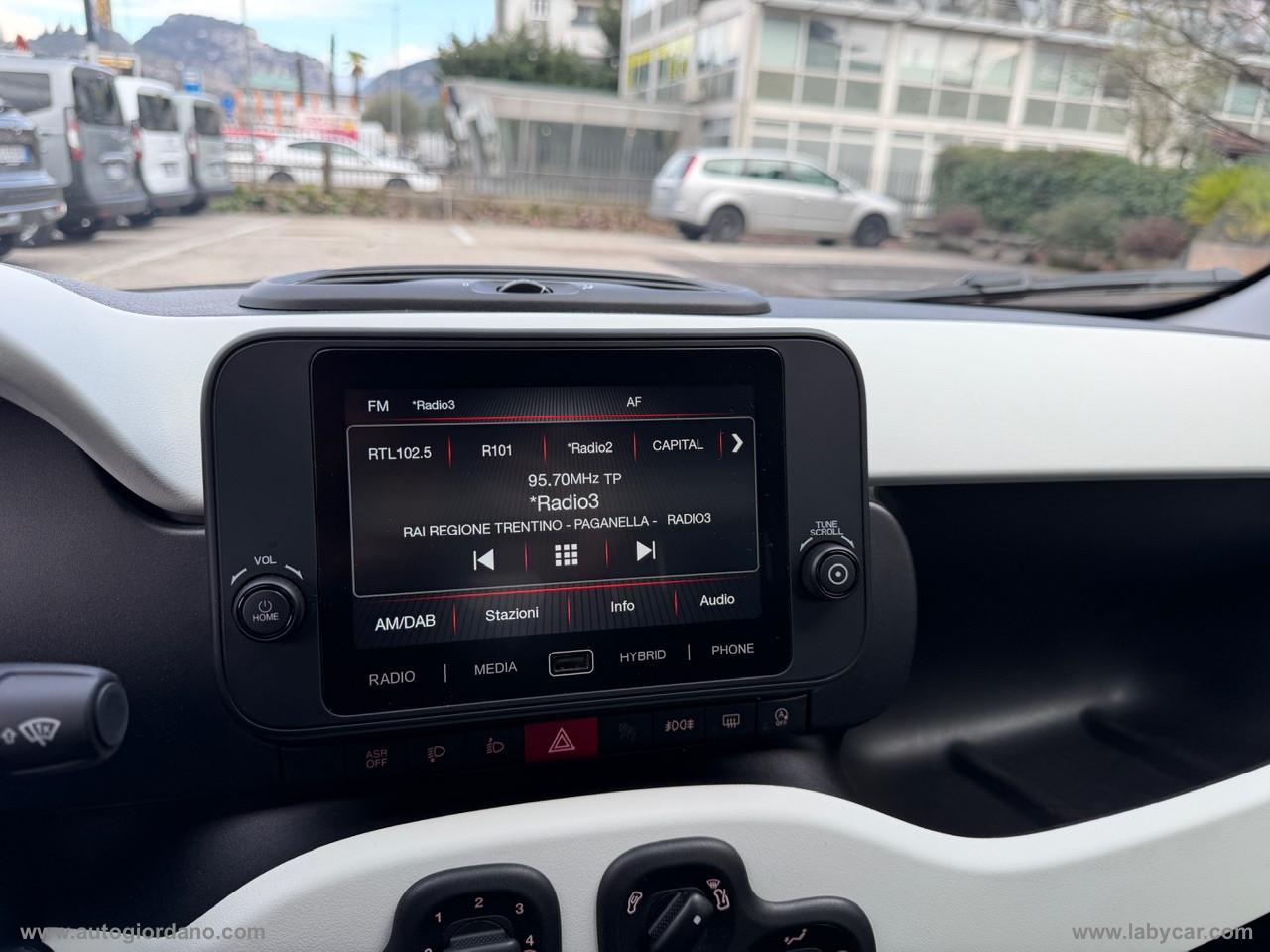 FIAT Panda 1.0 FireFly S&S Hybrid PACK CROSS