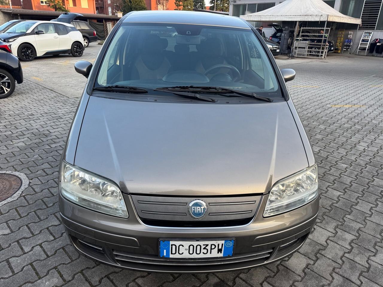 Fiat Idea 1.4 16V Emotion automatica