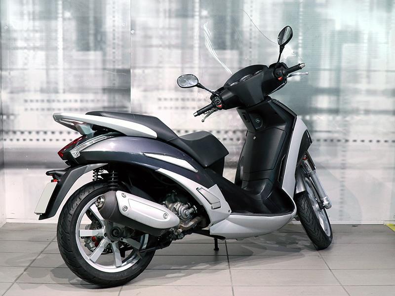 Peugeot Geopolis 300