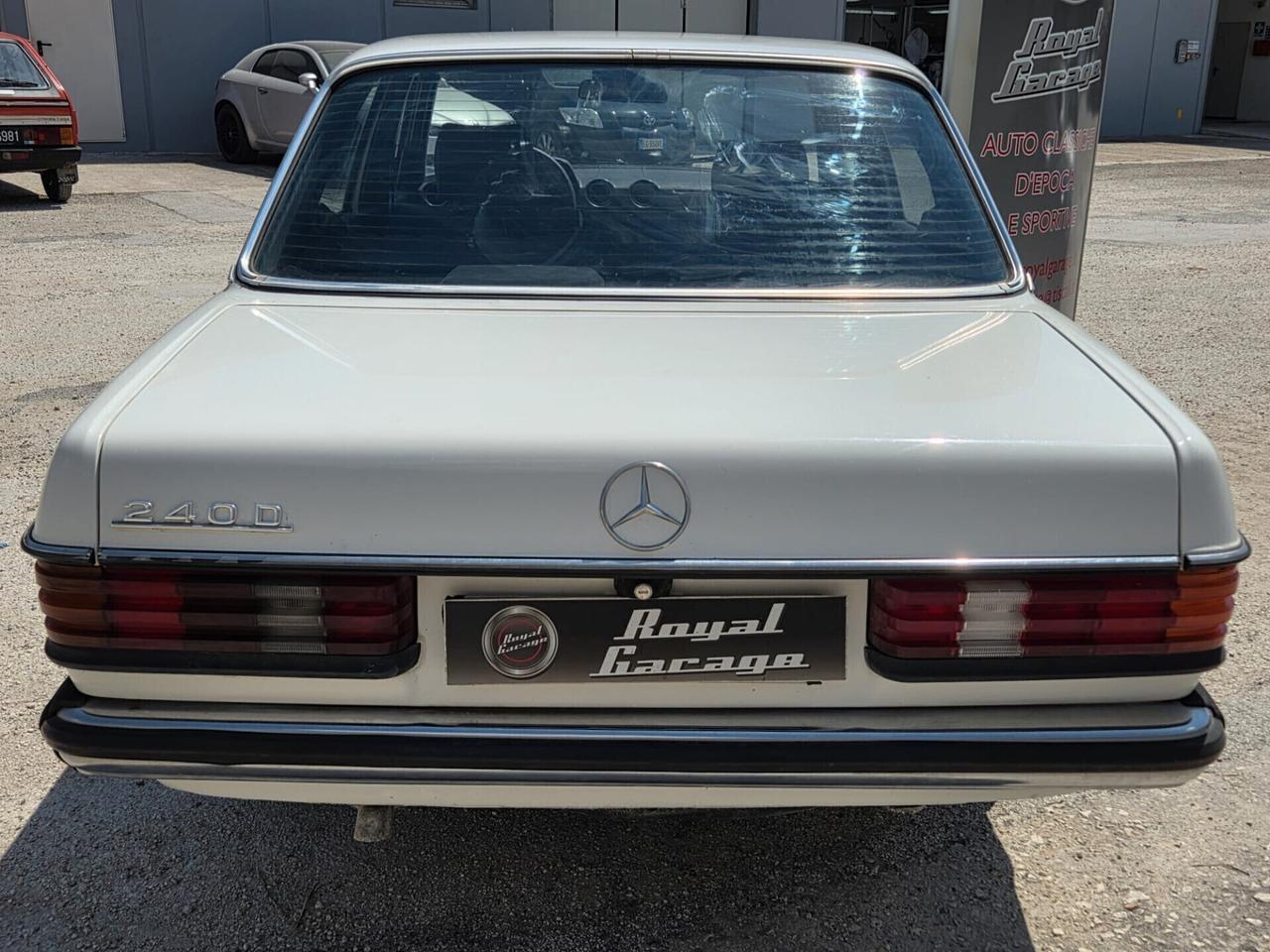 Mercedes-benz W123 240D -ASI-
