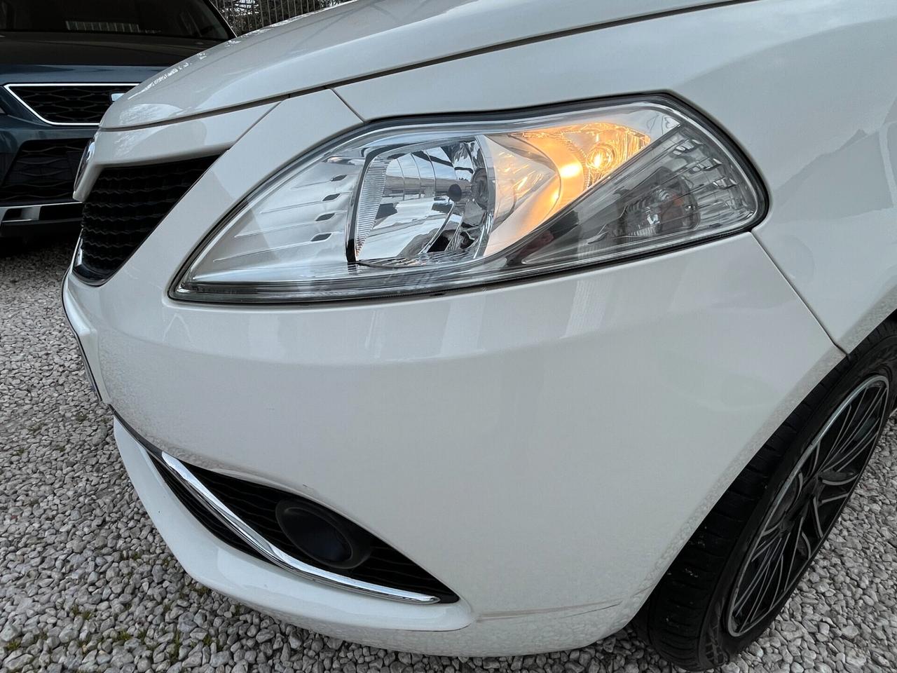 Lancia Ypsilon 1.2 69 CV 5 porte KM CERTIFICATI 1 PROPRIETARIO