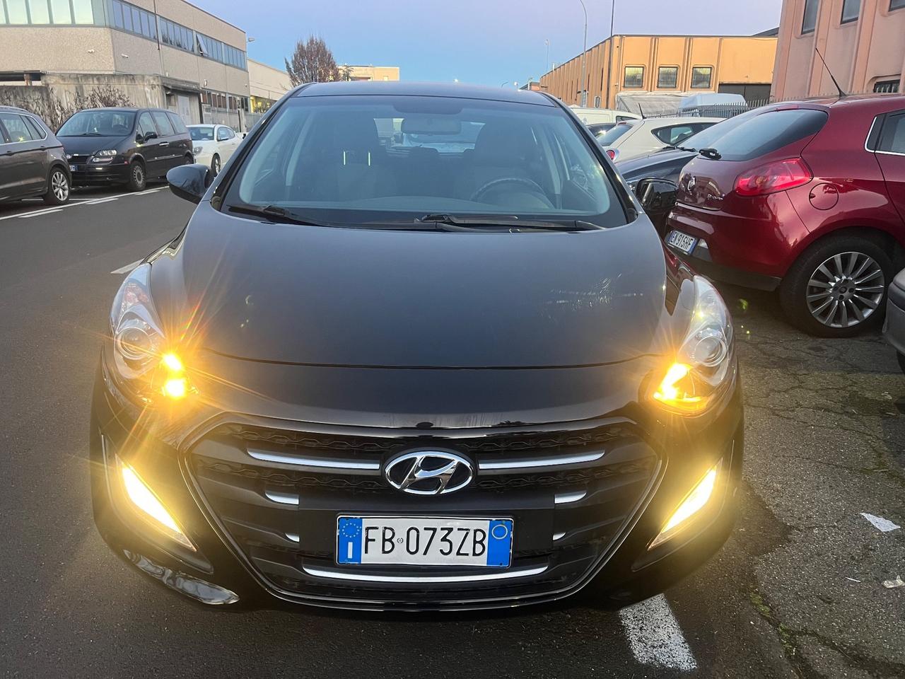 Hyundai i30 1.4 5p. Classic 75 mila km