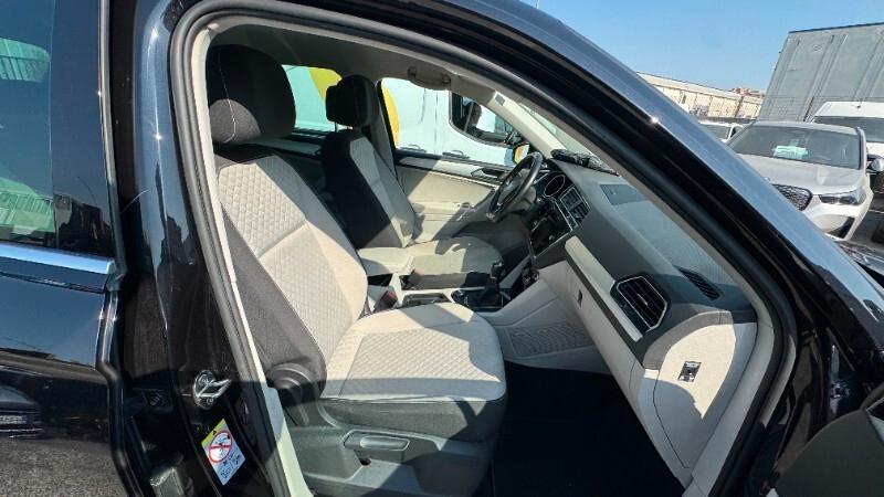 Volkswagen Tiguan 2.0 TDI SCR DSG 4MOTION Business BMT