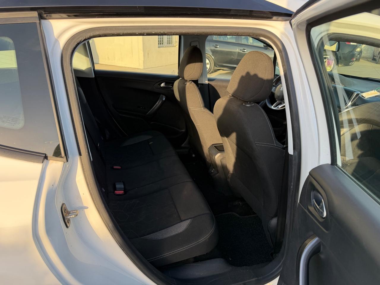 Peugeot 2008 1.2 benzina 82Cv Active 2018