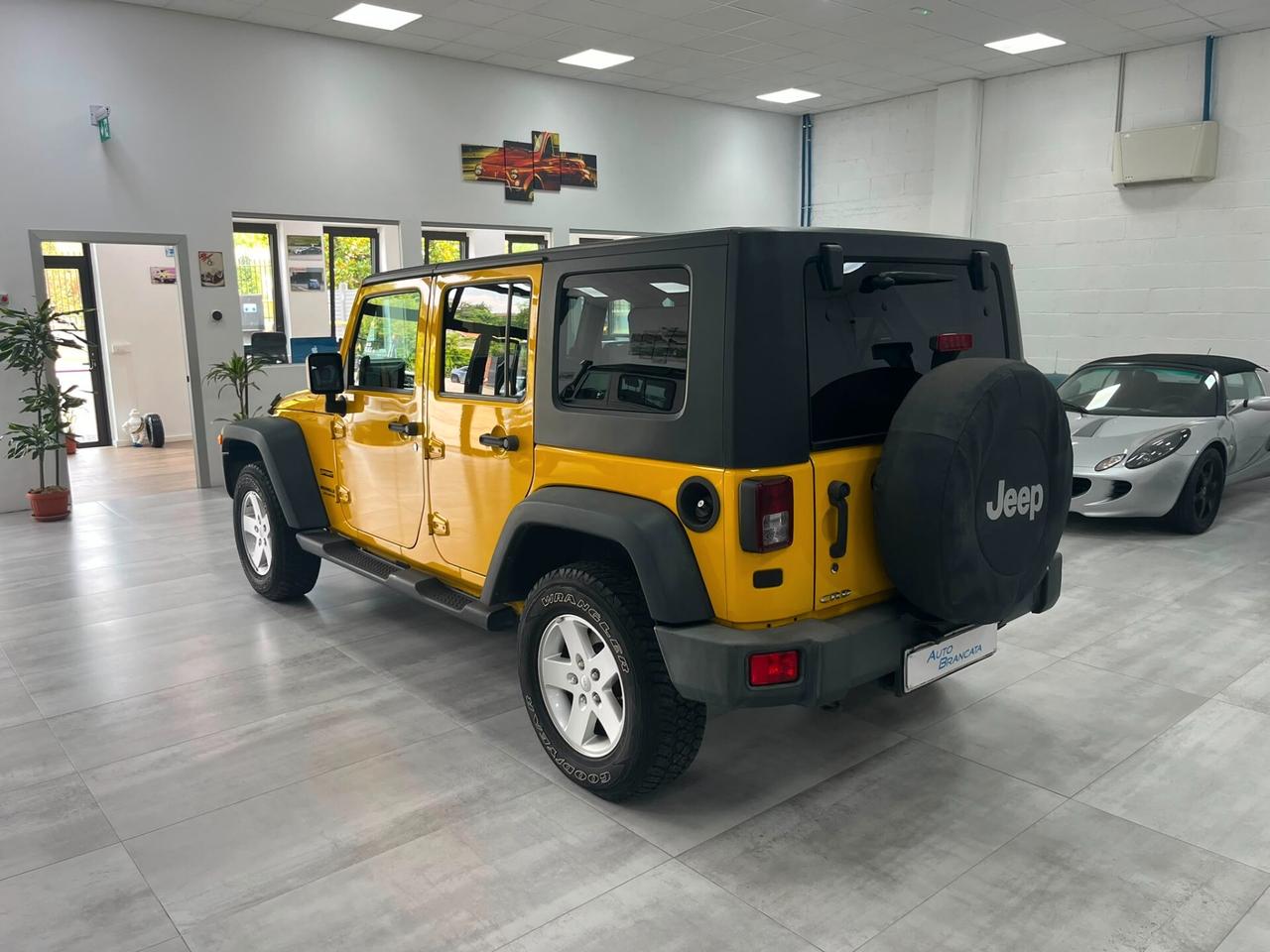 Jeep Wrangler Unlimited 2.8 CRD DPF Sport Auto