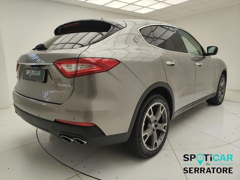 Maserati Levante 3.0 V6 275cv auto