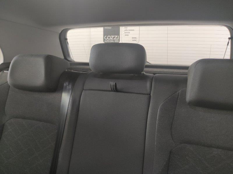 VOLKSWAGEN Golf 8ª serie - Golf 1.0 eTSI EVO DSG Life