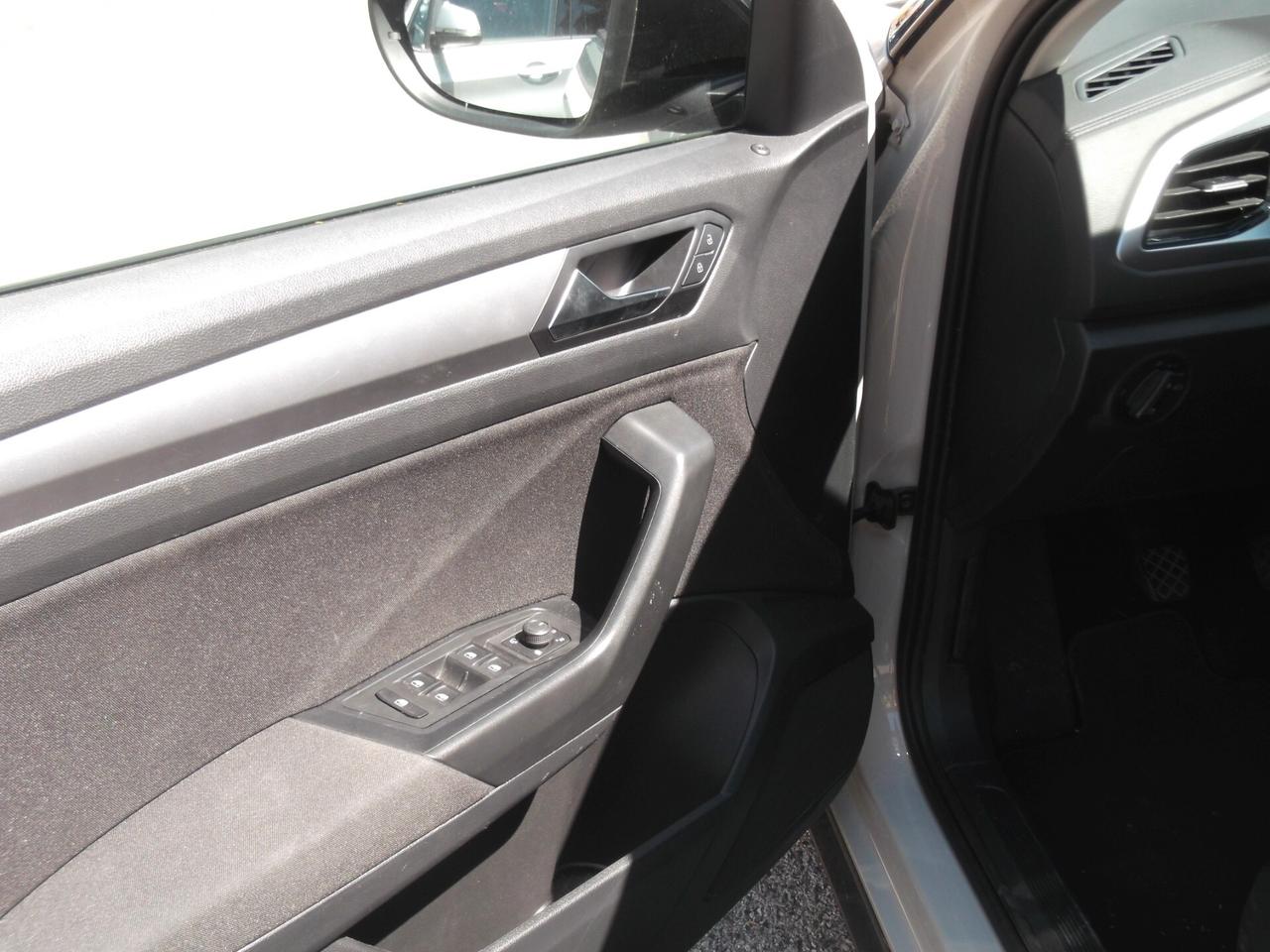 Volkswagen T-Roc 1.0 TSI Life - 03