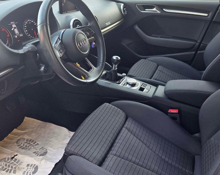 AUDI A3 Sportback 1.6 Tdi SPORT - Led Navi 17