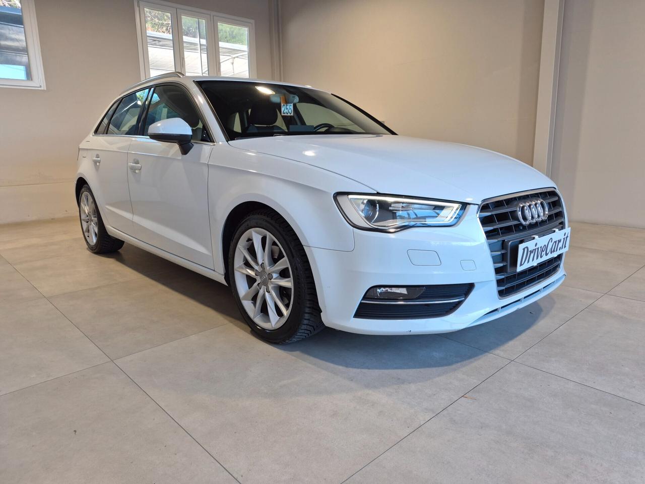 Audi A3 2.0 TDI AMBITION UNIPROPRIETARIO XENO PLUS NAVI AUDI DRIVE SELECT BLUETOOTH C.17 LAVAFARI CRUISE CONTROL
