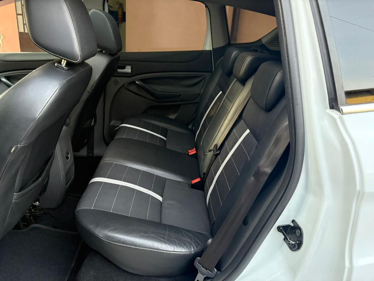 Ford Kuga 2.0 TDCi 140 CV 2WD Titanium DPF