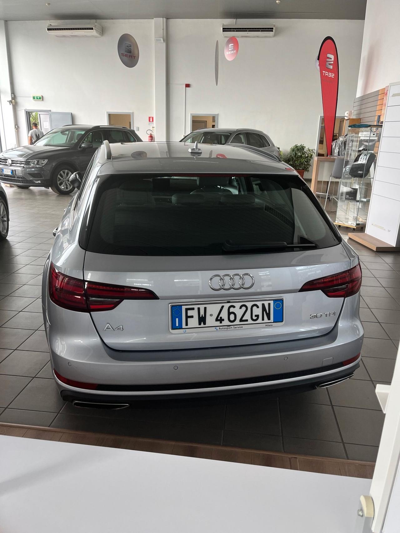 Audi A4 Avant 30 TDI S tronic